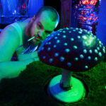 DSC04689 Der Flüsterer im Dunkeln