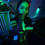 DSC04759 Der Flüsterer im Dunkeln